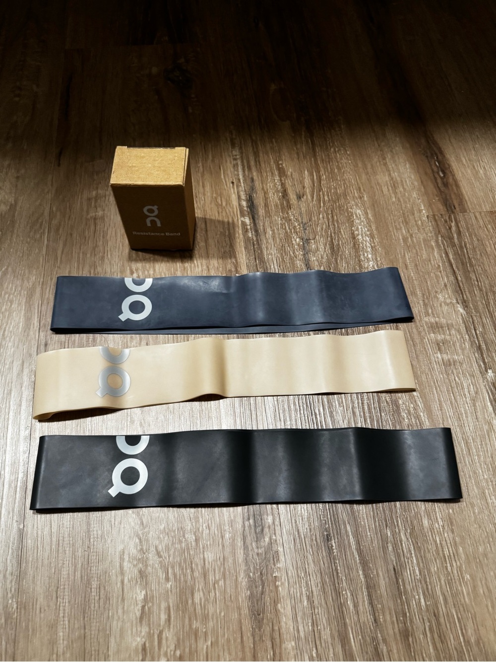 On Running Resistance Loop Bands - Black & Cream